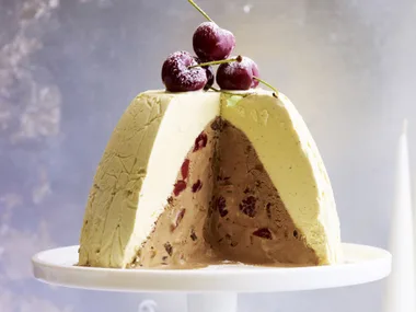 FROZEN CHRISTMAS Pudding