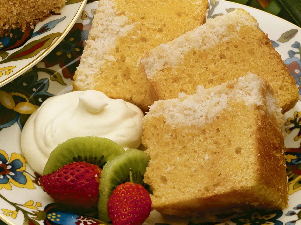 APRICOT COCONUT CAKE WITH MACAROON TOPPING