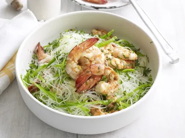 garlic prawn and noodle salad