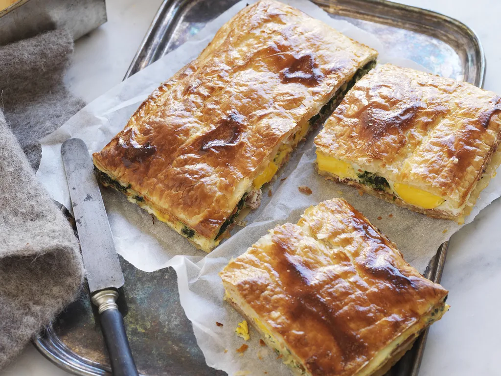 prosciutto, spinach and egg pie