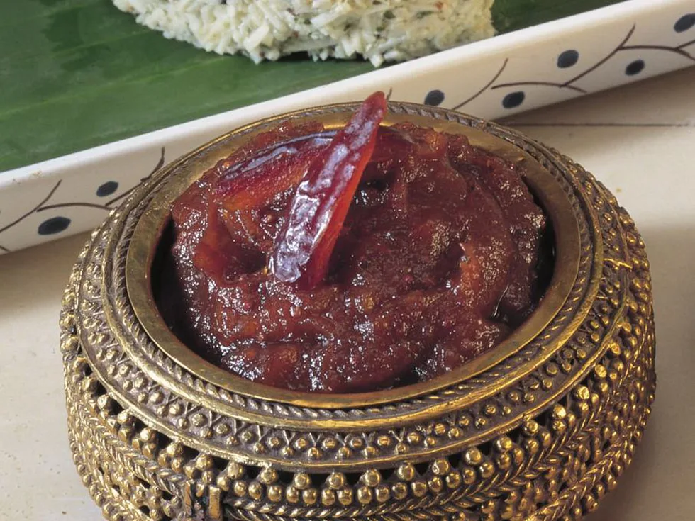 date and tamarind relish