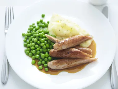 STICKY MAPLE PORK SAUSAGES