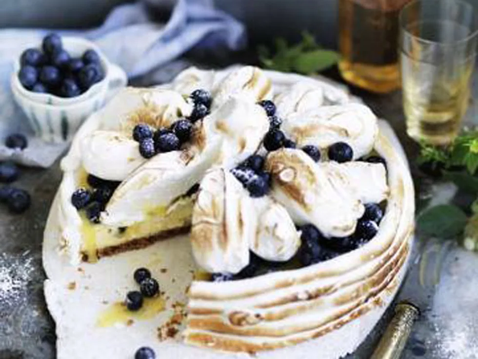 Blueberry lemon MERINGUE CHEESECAKE