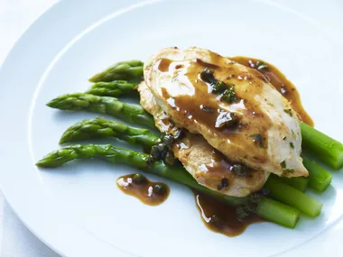 palliard of chicken with asparagus and tarragon sauce