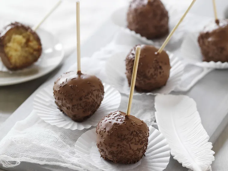 choc caramel mud popcakes