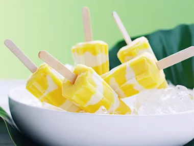 mango vanilla frozen yogurt swirls