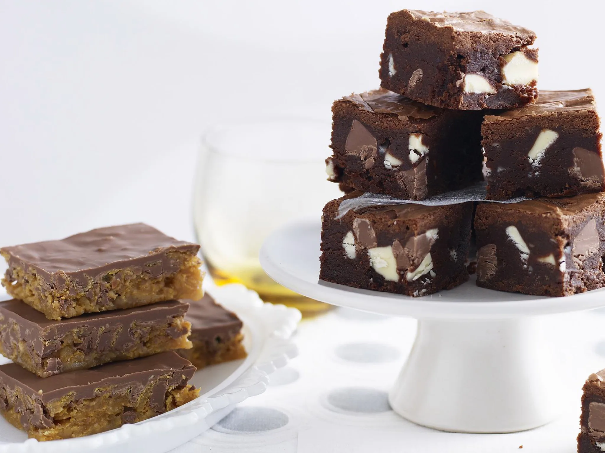 chocky nut and cornflake slice