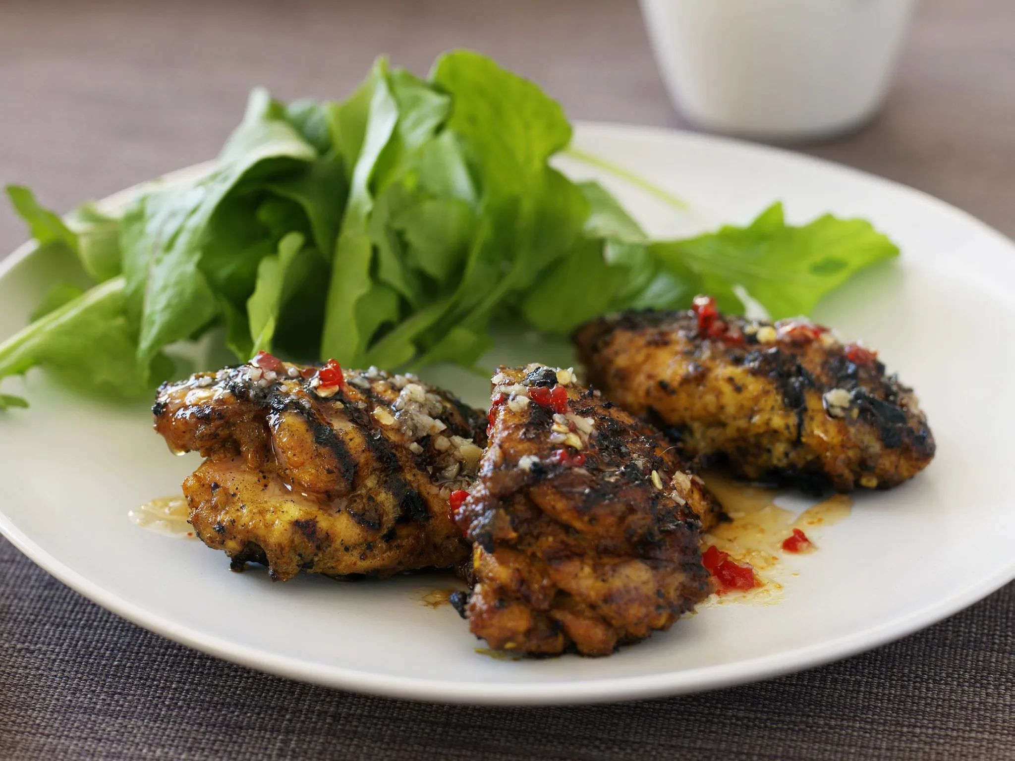 barbecued chicken with sweet chilli vinegar sauce