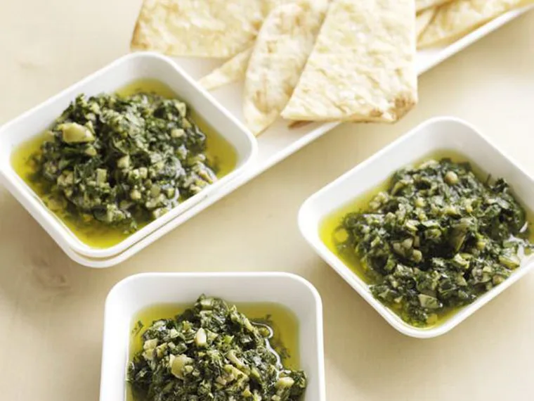 CHUNKY OLIVE AND HERB DIP
