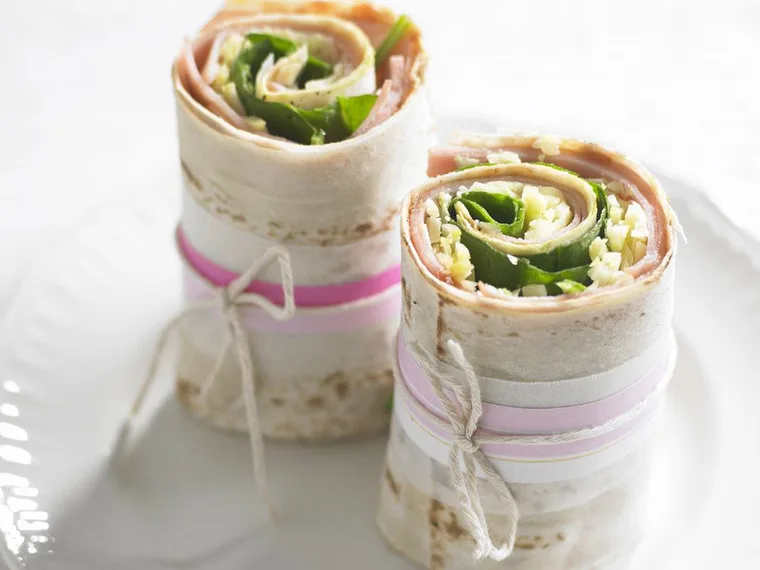 ham, cheese and tomato chutney wraps