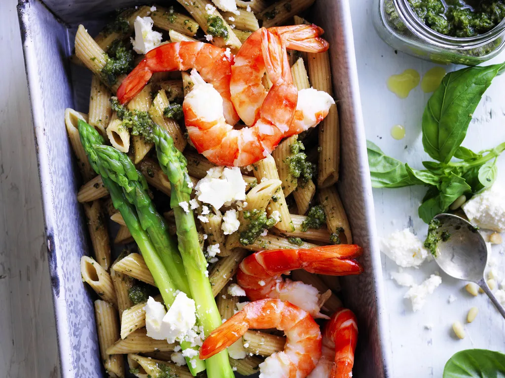 avocado pesto with prawns and pasta