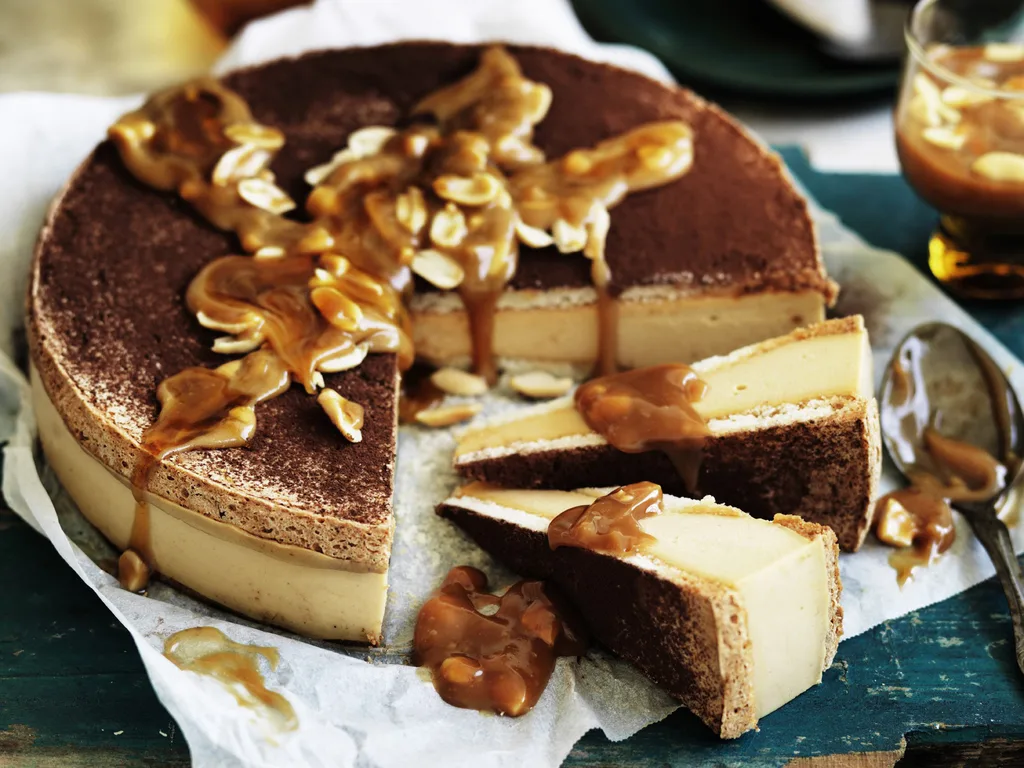 CARAMEL& PEANUTBUTTER MOUSSEMERINGUECAKE