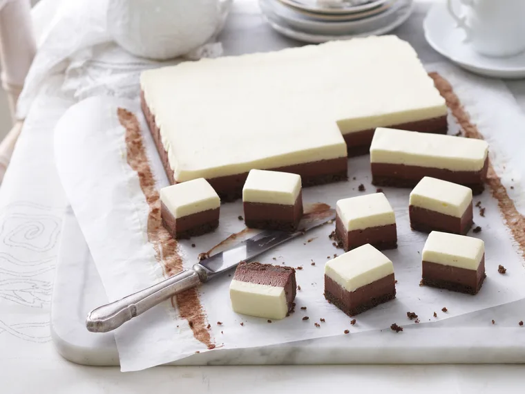 cardamom-scented chocolate cheesecake squares