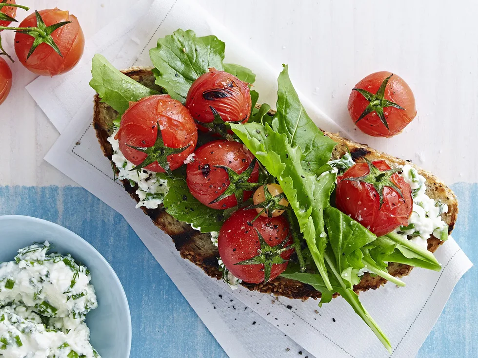 tomato and rocket bruschetta