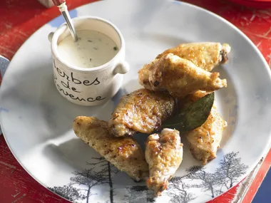 CHICKEN WITH TARRAGON CREAM