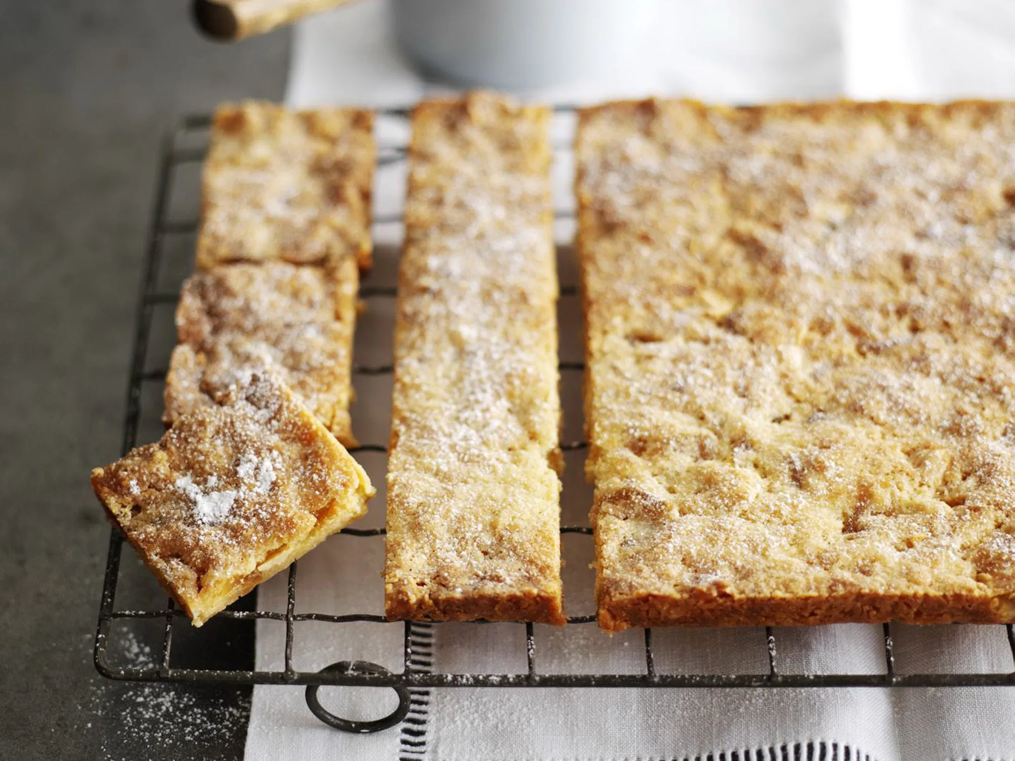 apple and prune slice