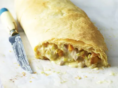 chicken and leek strudel