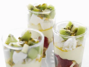 PAVLOVA TRIFLES