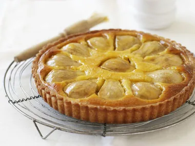 almond pear flan