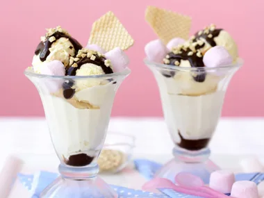chocolate sundaes