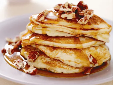banana maple pancakes
