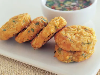 tofu cakes with sweet chilli dipping sauce