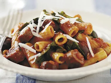 rigatoni with spicy pork sausages