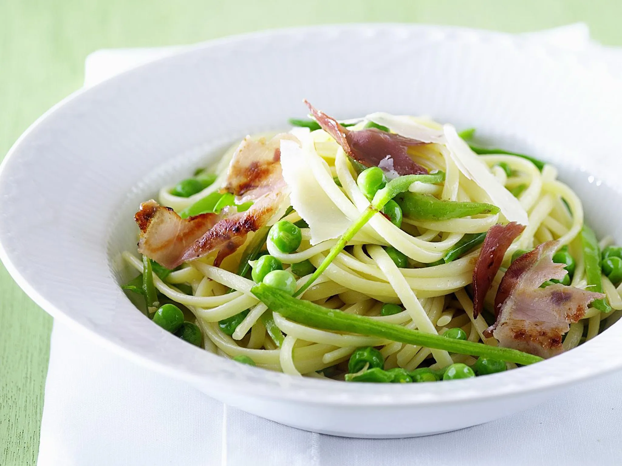 Pea and pancetta pasta