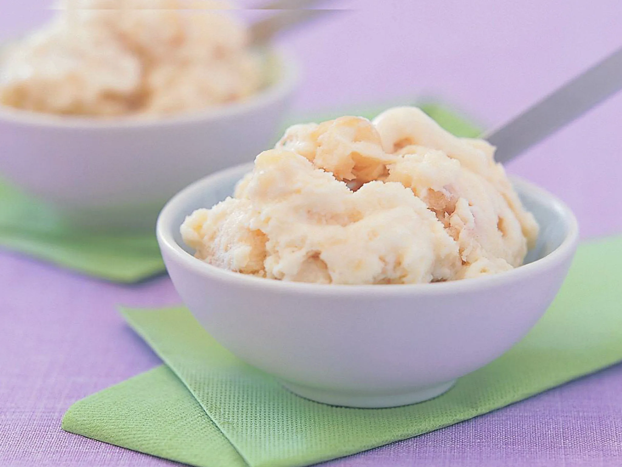 banana, maple and macadamia ice-cream