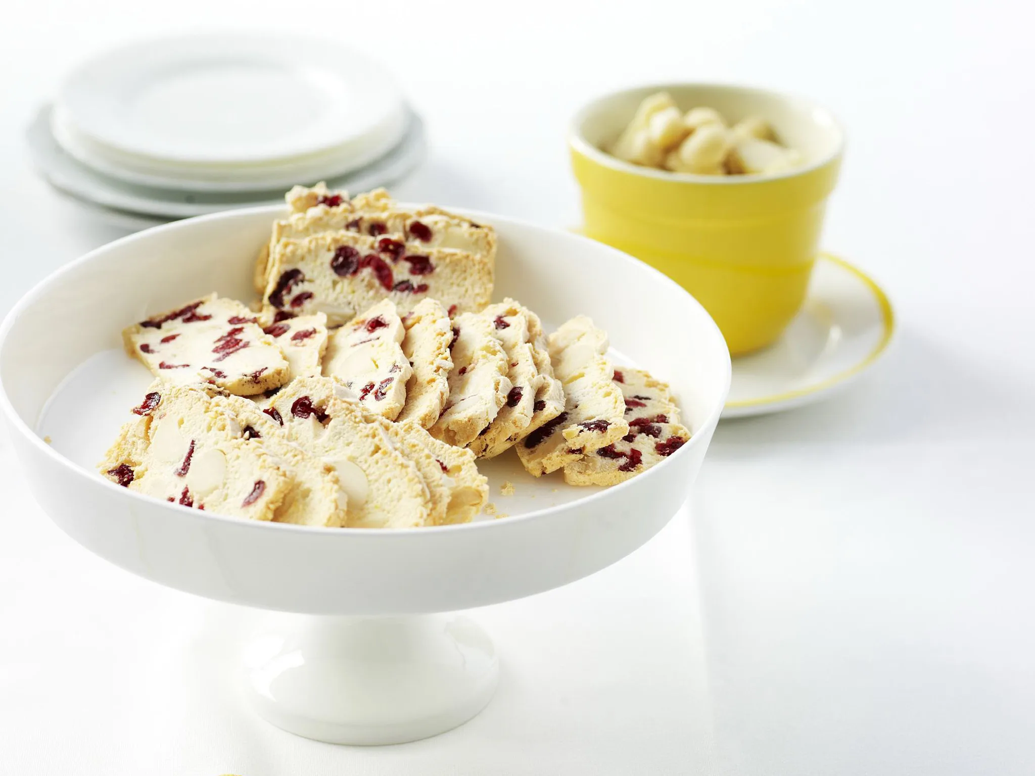 MACADAMIA AND CRANBERRY WAFERS