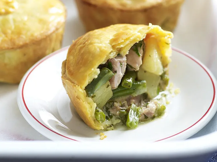 THAI GREEN CHICKEN CURRY PIES