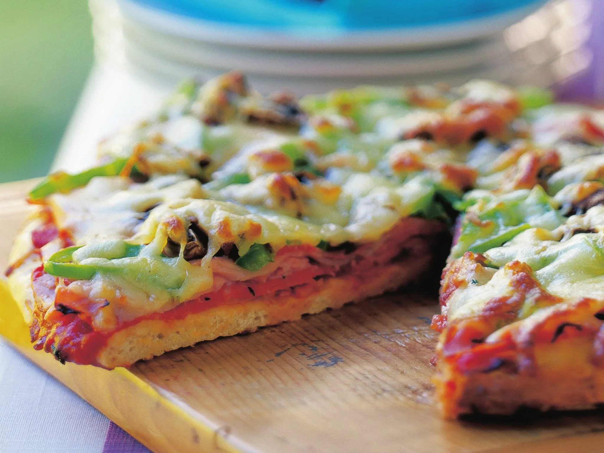 ham and pepperoni pizza