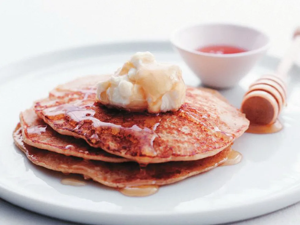 Oaty apple pikelets