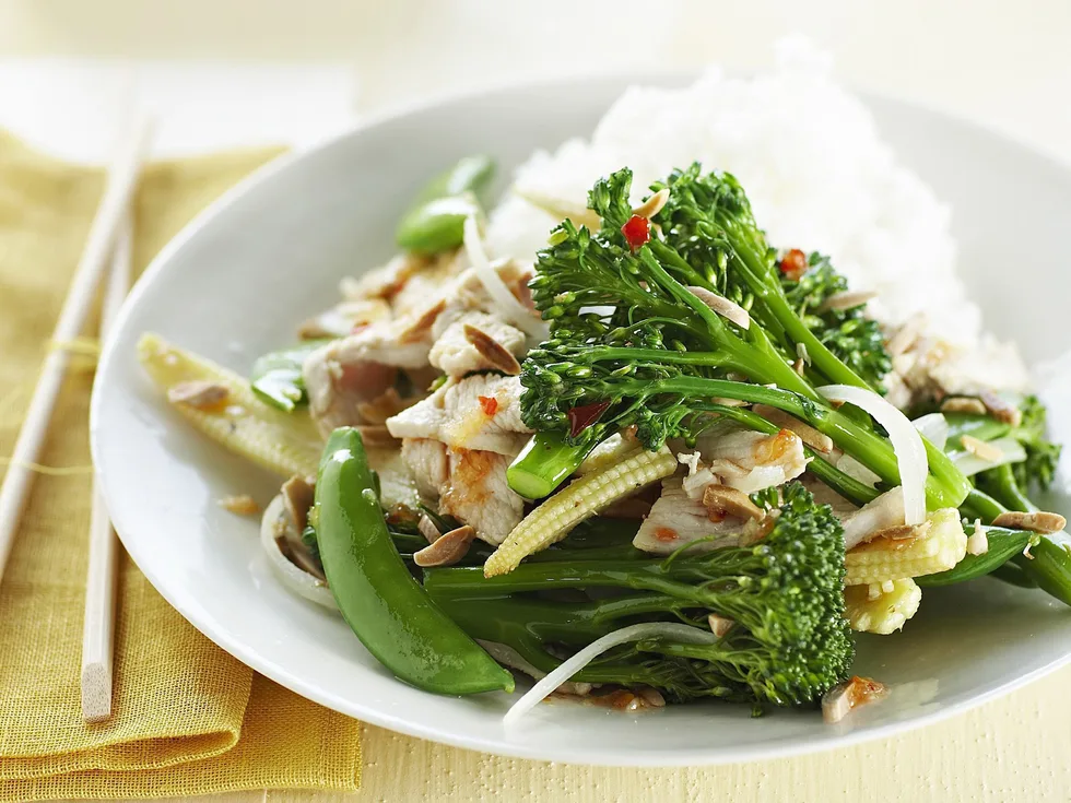 chicken, vegetable and almond stir-fry