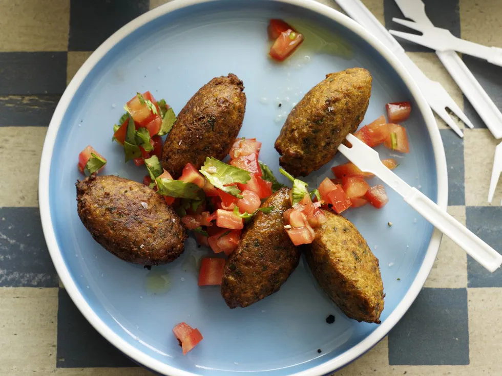 MINI FELAFEL WITH TOMATO SALSA