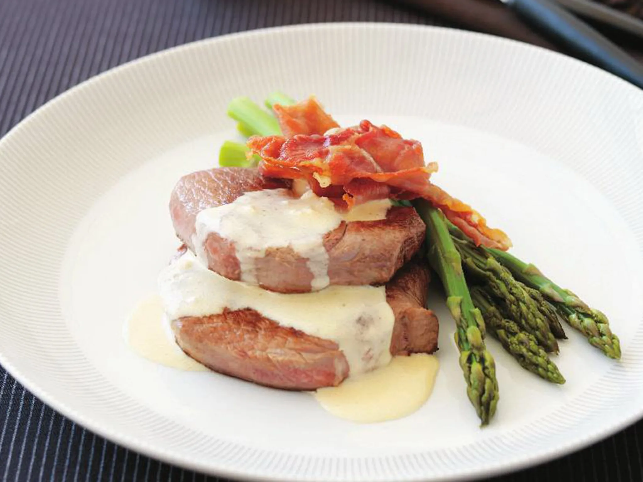 lamb with white wine and mascarpone sauce