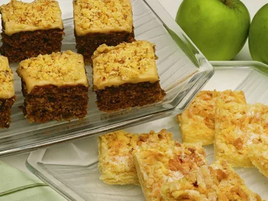 CURRANT AND JAM SLICE