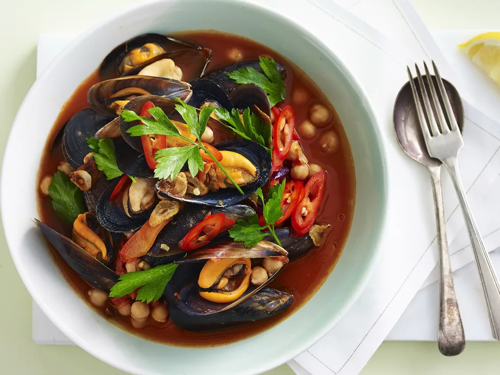 tomato chilli mussels