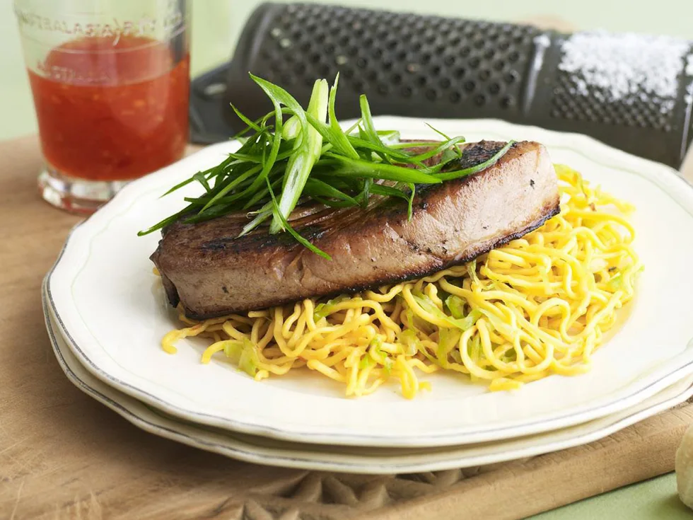 TUNA WITH FRIED NOODLES AND CABBAGE