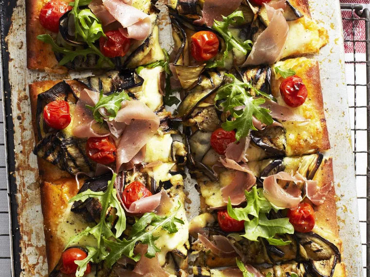 EGGPLANT AND PROSCIUTTO PIZZA