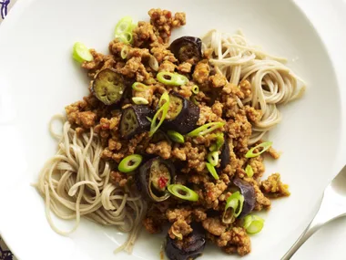 Soba noodles with pork, eggplant and chilli