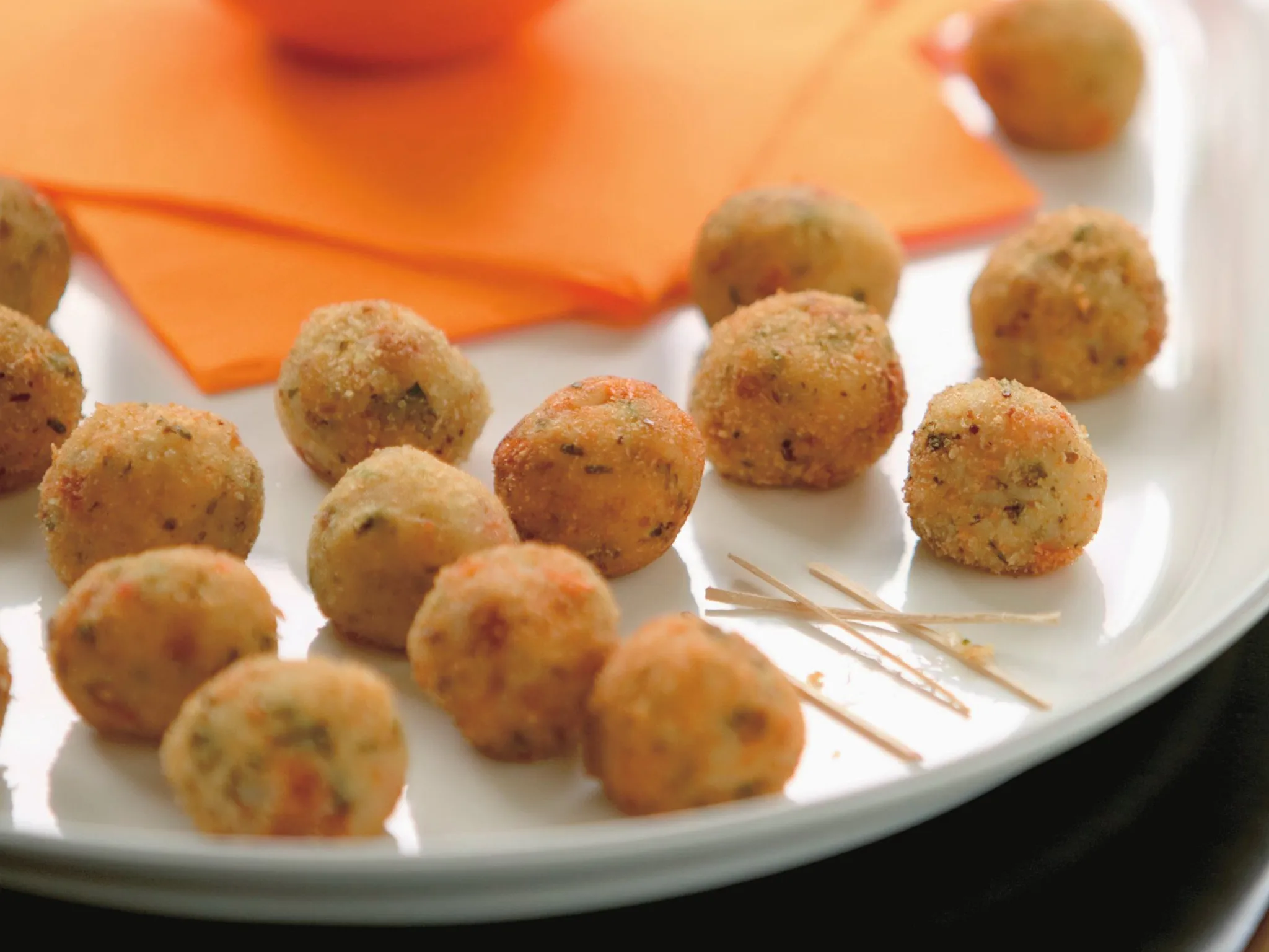 mozzarella and sun-dried tomato risotto balls