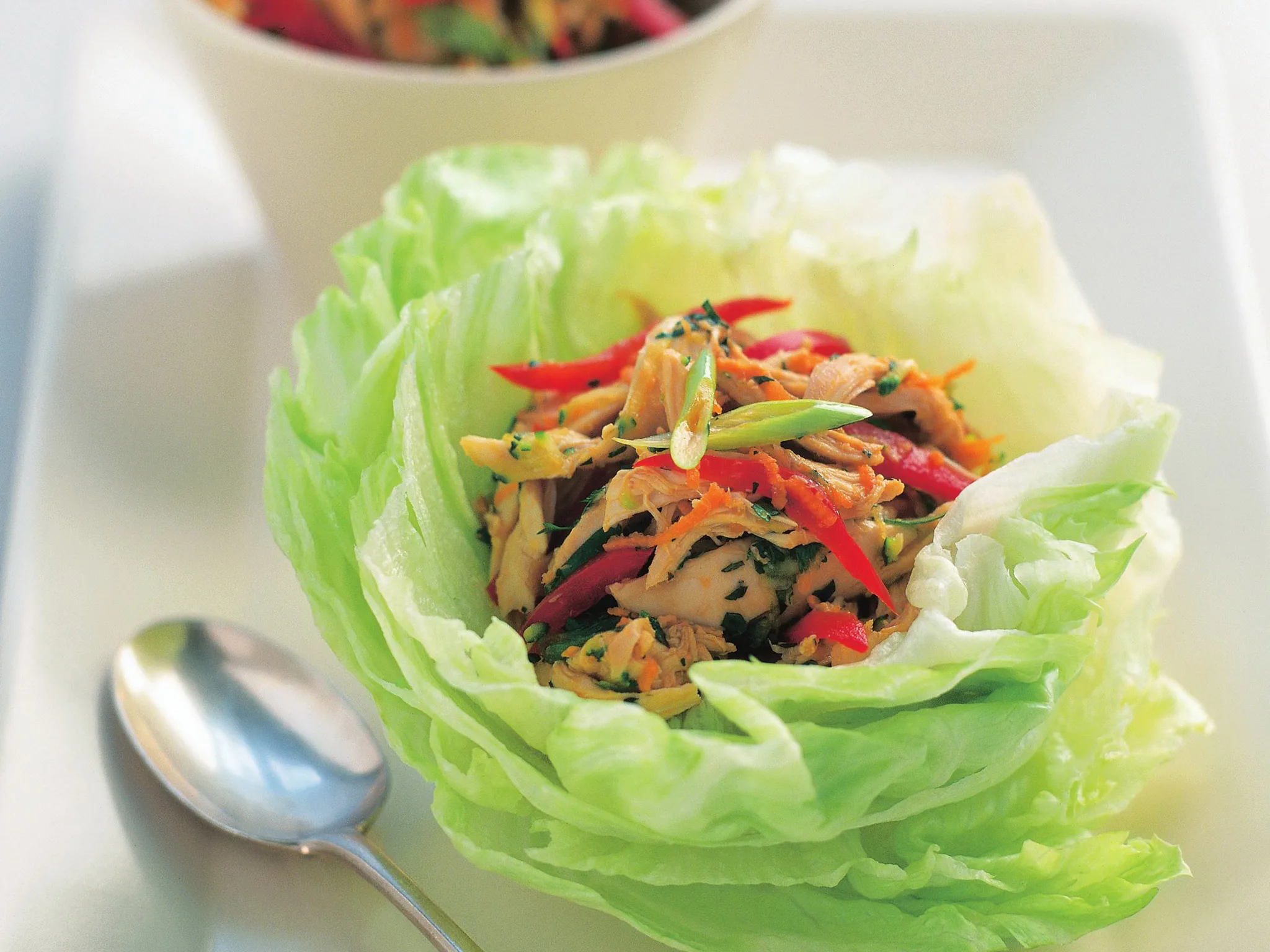 thai chicken in lettuce-leaf cups