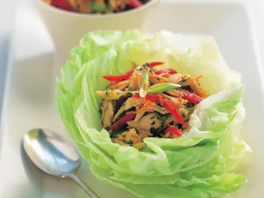 thai chicken in lettuce-leaf cups