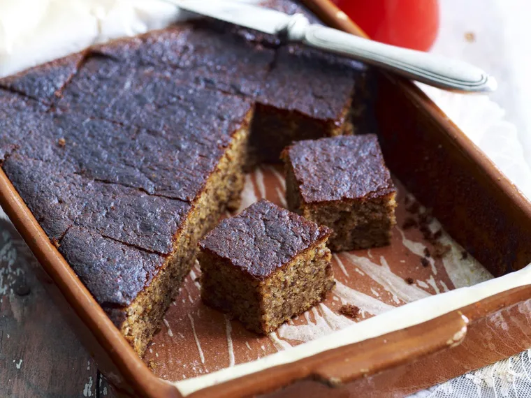 Walnut cake