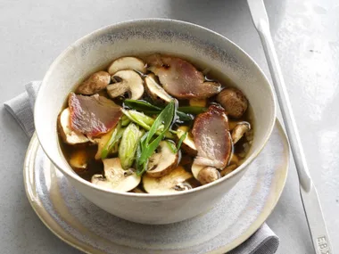 barbecued pork in orange and tamarind broth
