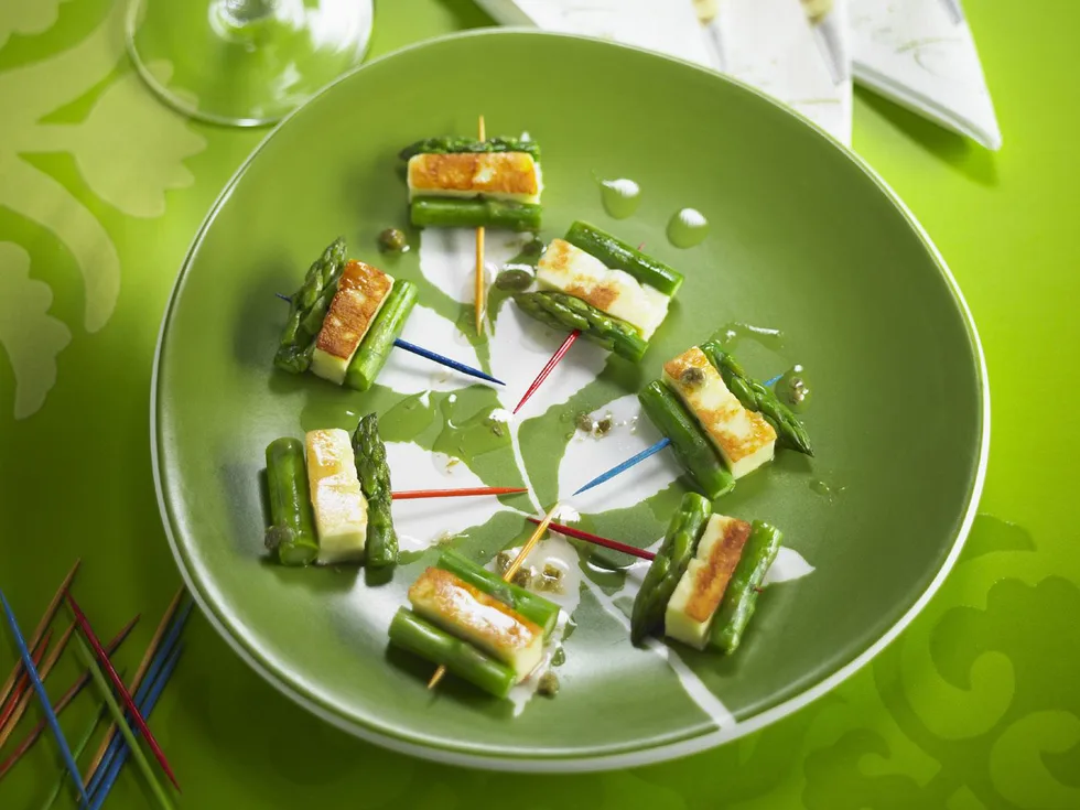 Haloumi and asparagus bites