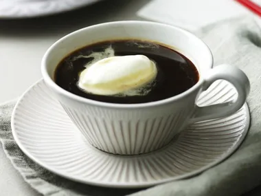 spiced coffee with rosewater cream