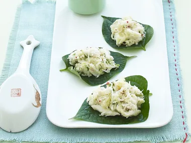 crab and green papaya salad