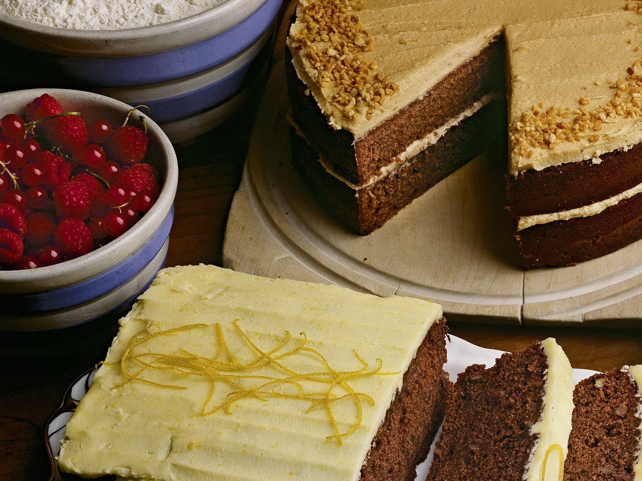 PEANUT BUTTER CHOC CAKE